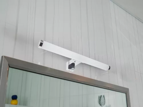 LED fürdőszobai lámpa 8W / IP44 / 300 / 4000K - LNL7720/CH